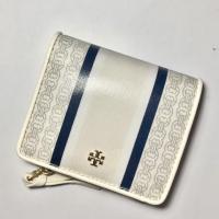ราคา TORY BURCH white gemini link zip mini wallet (10806584004)