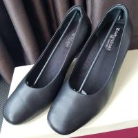 ราคา รองเท้ารับปริญญา รองเท้าคัชชู naturalizer size 6.5 (1535908302)