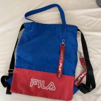 ราคา มือสอง กระเป๋าสะพายfila คุ้มมาก สะพายข้างได้ สะพายหลังได้ ใส่ของได้เยอะ (12796845647)