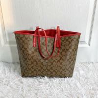 ราคา ed Coach Reversible City tote in Signature แท้ (11771970800)