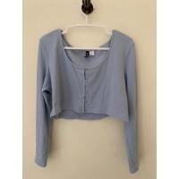 ราคา ส่งต่อเสื้อครอปแขนยาว h&m สีฟ้า cropped top h&m (22250407426)