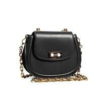 ราคา กระเป๋า Charles&Keith กระเป๋าสะพายข้าง ผู้หญิง ✔ พร้อมส่ง ของแท้100% ใหม่มาก (22261074001)