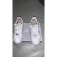 ราคา Nike Air Force 1 หญิง มือสอง⁉️ลดราคา (10999160511)