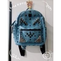 ราคา MCM กระเป๋าเป้หนัง MCM สีฟ้า (มือสอง) Size M สูง 13 นิ้ว กว้าง 11 นิ้ว ฐานกว้าง 5 นิ้ว โดยประมาณ (25916532552)