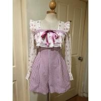 ราคา จั้มกางเกงขาสั้นผ้าลูกไม้ ละมุนมาก สีชมพู ตามแบบ ป่าน YADA พร้อมส่ง (22557793245)