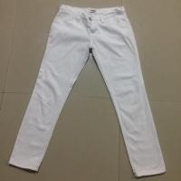 ราคา กางเกงขายาวสีขาว assign เอว 32 แต่เราเอว28 ใส่ได้น้า ผ้าดีไม่ร้อนและไม่บาง ยาว34.5 นิ้วนะคะ (924245119)