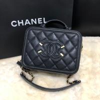 ราคา Used in good condition : chanel vanity case 6.5 black caviar holo 22x (7210438594)