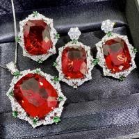 ราคา ชุดสร้อยคอ ต่างหู จี้มรกต ฝังทับทิม ประดับเพชร ทรงสี่เหลี่ยม แบบเปิด แฟชั่น (25919164166)