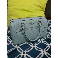 ราคา Coach หมอน 10 นิ้ว แท้ มือสองสภาพใหม่ 100% (5463767249)