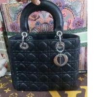 ราคา กระเป๋าหนังแท้เลดี้ดิออร์สีดำมือสอง (21264156998)