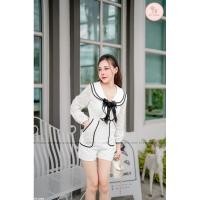 ราคา BT Studio : จั้มสูทขาสั้นลูกไม้ลายหัวใจ แต่งกระดุมหน้า แขนยาวคอปกแต่งแทบกุ้นขอบสีดำตัดขอบปก สองชั้น (22659506885)