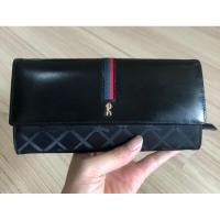 ราคา กระเป๋าสตางค์ใบยาว Roberta di Camerino มือสอง ของแท้% สภาพสวย✨✨ (21277556790)