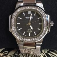 ราคา American Eagle หน้าปาเต๊ะ สายเหล็ก ล้อมเพชร นาฬิกาข้อมือผู้หญิง แบรนด์แท้100% (12676449016)