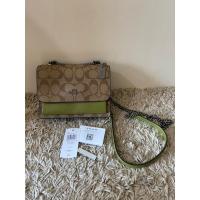 ราคา (Used) C9946 Coach Mini Klare Crossbody In Signature Canvas - Olive มินิ แคลร์ สีเขียว ซี (22573723078)