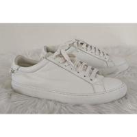 ราคา ✌️แท้ไซส์ 38 Givenchy triple white sneakers รองเท้าแบรนด์เนมแท้มือสอง ผ้าใบจีวองชี่ (22309042741)