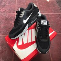 ราคา รองเท้าผ้าใบ Nike air max 90 essential มือสอง (2017547041)