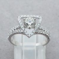 ราคา จิวเวอร์รี่มือสอง ของแท้ แหวนทองคำประดับเพชรแท้เม็ดหลัก น้ำหนัก 0.72 กะรัต (4944906048)