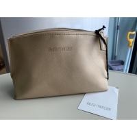 ราคา กระเป๋าเครื่องสำอางค์ ยี่ห้อ Laura Mercier (7231411434)
