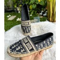ราคา ChristianDior Sz.37 รองเท้ามือสองแบรนด์แท้ (22037177547)