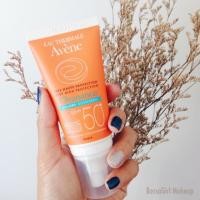 ราคา กันแดดผสมน้ำแร่ ครีมกันแดด EAU THERMALE Avene Very High Protection Cleanance SPF50+ ผลิตภัณฑ์เวชสำอางจากประเทศฝรั่งเศส (302609705)