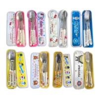 ราคา แบบพกพาง่าย ช้อน-ส้อม ชุดช้อนส้อม+ตะเกียบ พร้อมกล่อง ใส่ขนาดพกพา แบบพกพา ชุดช้อนส้อมตะเกียบพร้อมกล่องสไลด์ ช้อนส้อมลาย (9353743881)