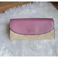 ราคา Coach แท้ 100% *มีตำหนิ* กระเป๋าสตางค์ใบยาวฝาพับ สีม่วง (20931694243)