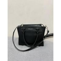ราคา กระเป๋า Charles & Keith สีดำ (21995539293)