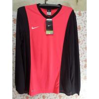 ราคา เสื้อแขนยาว​NIKE​ DRI-FITราคา 300 บาท (8625425318)