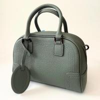 ราคา กระเป๋าหนังแท้ทรงหมอนมีสายสะพายยาวสีเขียวอมเทา (23758774618)