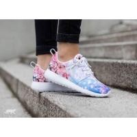 ราคา Sale!!! New Nike Roshe Run White Pure Platinum Cherry Blossom ของแท้100% (399222291)