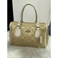 ราคา กระเป๋า Coach ทรงหมอนสีครีม (27401323268)
