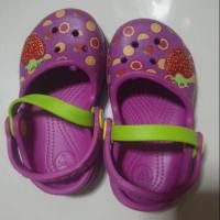 ราคา Crocs ลายสตอเบอร์รี่ (7415496632)