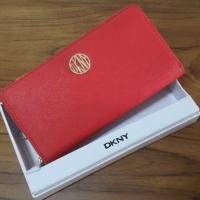 ราคา กระเป๋าตังค์ใบยาว DKNY (174392879)