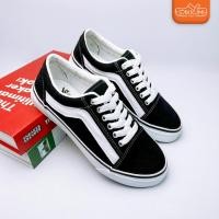 ราคา รองเท้าผ้าใบทรงแวน LEO Star ของแท้ รุ่น E8 40-45 ใส่สบาย พื้นแข็งแรง ทนทาน รองเท้าผ้าใบผู้ชาย แฟชั่นผู้ชาย (25879424360)