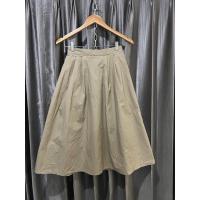 ราคา GU แท้มือสองสภาพใหม่กระโปรงสีเบจ size M (22180166346)