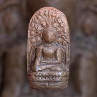 ราคา พระเครื่อง พระครูลำพูน กรุวัดพระฤาษี พระเนื้อดิน p352 (25807911075)