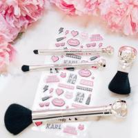 ราคา ‼️ พรัอมส่ง ‼️ Karl Lagerfeld + Modelco Karl Kuss Me Brush Colection ( 5 Pieaces) (1931516251)