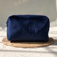 ราคา ❌พร้อมส่ง/ แท้ ❌ Dior makeup bag กระเป๋าใส่เครื่องสำอางค์ (no box) (21017814736)