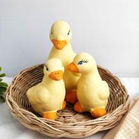 ราคา เป็ดแต่งสวน เป็ดแต่งบ้าน เป็ดเซรามิก รุ่น เป็ดเหลือง3ตัว ขนาด 11*18*15 ซม. ตุ๊กตาเซรามิคแต่งสวน (25712436206)