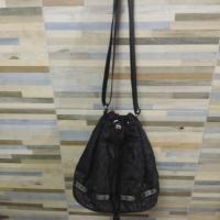 ราคา กระเป๋าสะพายข้างทรงขนมจีบ Lesportsac แท้ มือสองสภาพสวย (7115074594)