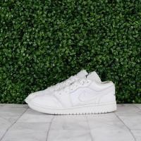 ราคา มือสองของแท้ Nike Air Jordan 1 Low Womens (12494160572)