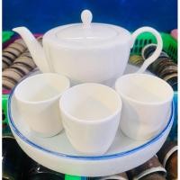 ราคา ชุดกาน้ำชาเซรามิค ชุดแก้วน้ำชาเซรามิค พร้อมถ้วยชา 3 ใบ และจานรอง 1ชุด 4 ชิ้น สีขาว กาขนาด 800 ml (29553470405)