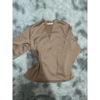 ราคา เสื้อเชิ้ตแขนยาว สีทองผ้าซาติน ใส่แล้วไฮโซดูดีมาก (5879116430)