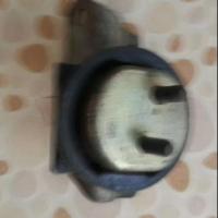 ราคา ยางแท่นเครื่องข้างขวาแท้MAZDA 626GLX-LXปี82-86 ราคา900฿โทร0972343670 (1873150168)