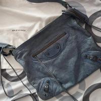 ราคา Balenciaga crossbody bag (1870962401)