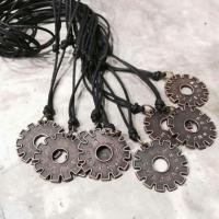 ราคา สร้อยคอจี้เฟือง SOTUS สลักชื่อ (187385256)