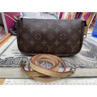 ราคา โพสต์ขายเป็นสินค้าตัวจริงพร้อมส่งกระเป๋ามือสองงานตู้ญี่ปุ่นเกาหลีสายคาวไฮด์เป็นหนังแท้งานลุ้นแท้ไม่การันตีแบรนด์แท้ (7791002451)