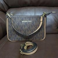 ราคา พร้อมส่ง กระเป๋า Michael Kors งานแฟชั่น แต่น่ารักค่ะ (22337961570)