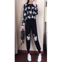 ราคา ชุดเซทเสื้อแขนยาวกางเกงขายาว ผ้าไหมพรมหนา ลายหงษ์ สี ดำ เทา ไซส์ M L รหัสสินค้า 006025 (1540907408)