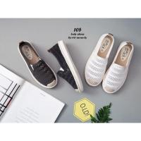 ราคา คัชชูหนังนิ่มฉลุลาย (404481773)